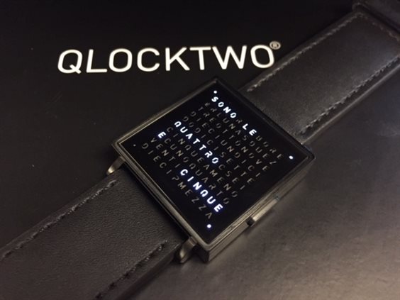 Qlocktwo montre best sale